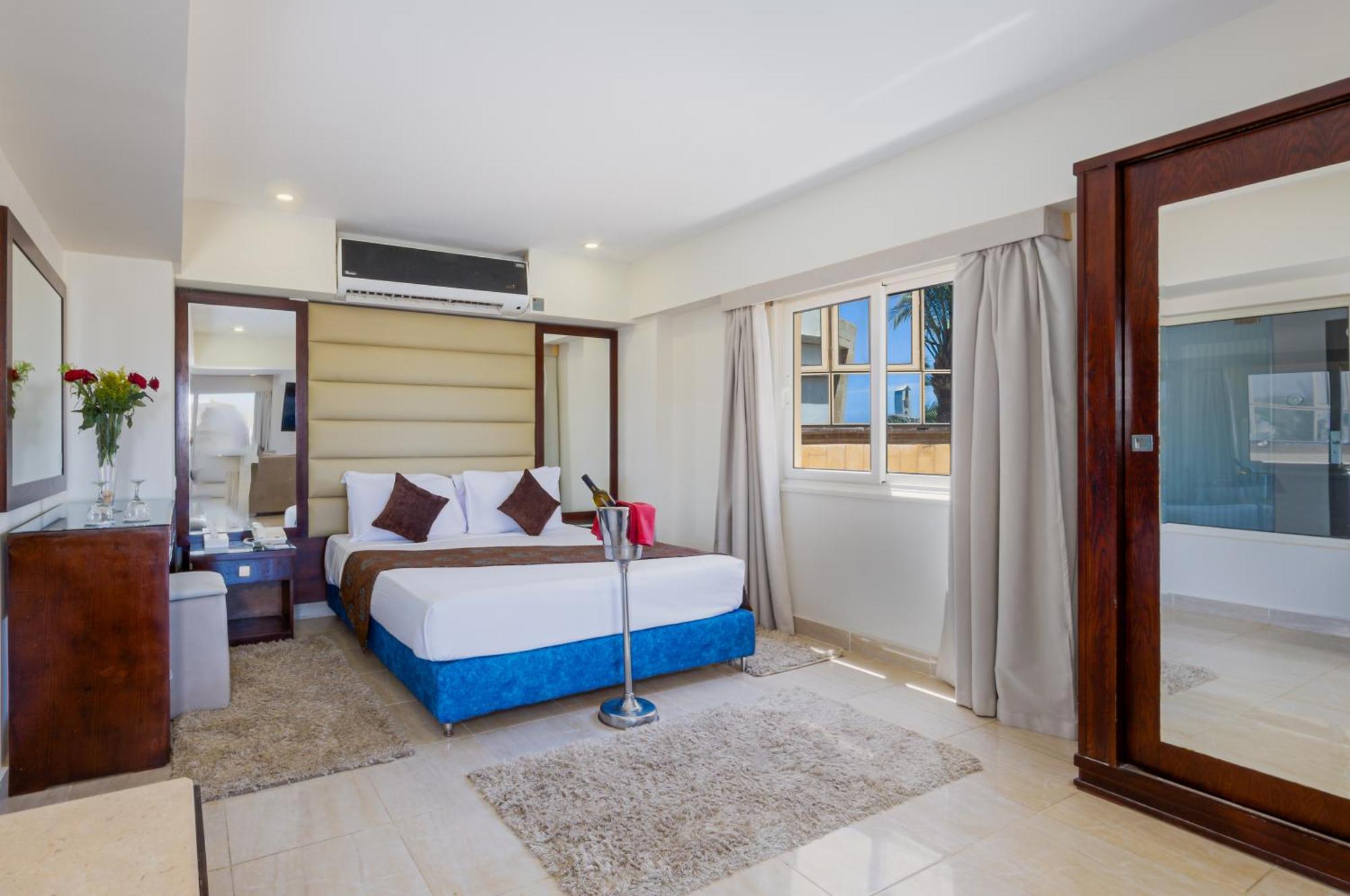 Seagull Beach Resort - Families And Couples Only Хургада Экстерьер фото